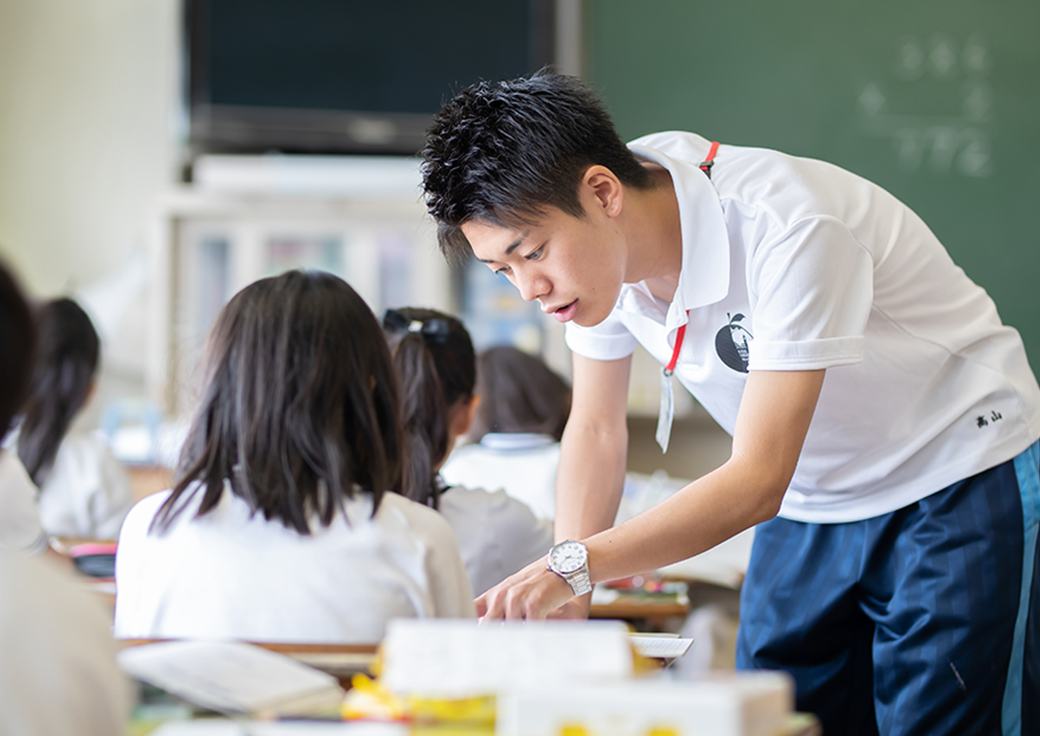 週に1日、小学校での教員体験 子どもたちとともに成長していく1年間