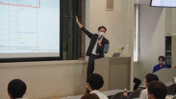 【国際経営学部】北島専任講師が高校生に模擬授業を実施