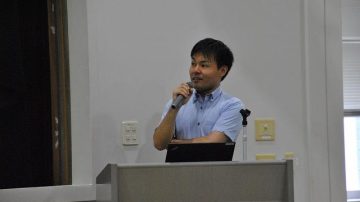 【国際経営学部】グローバルビジネス論に中澤龍氏が登壇しました