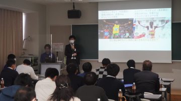 【国際経営学部】中野専任講師が高校生に模擬授業を実施