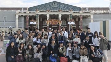 【国際経営学部】平林ゼミ「ディズニーランド研修・視察チーム」を運営･実施